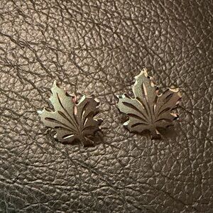 VTG Silver Maple Leaf Earrings